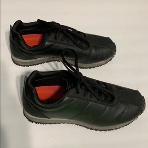 Shoes for crews nonslips